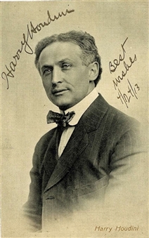 Harry Houdini Superbly Signed 2.5 x 4.5 Postcard Photograph (Beckett)